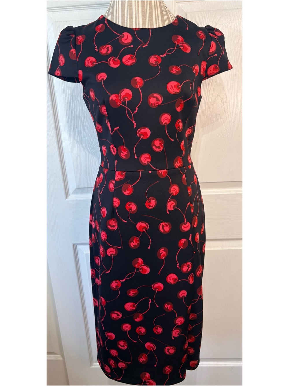 🍒BETSEY JOHNSON🍒 Red Cherry Print Pinup Rockabilly Sheath Dress Size 10